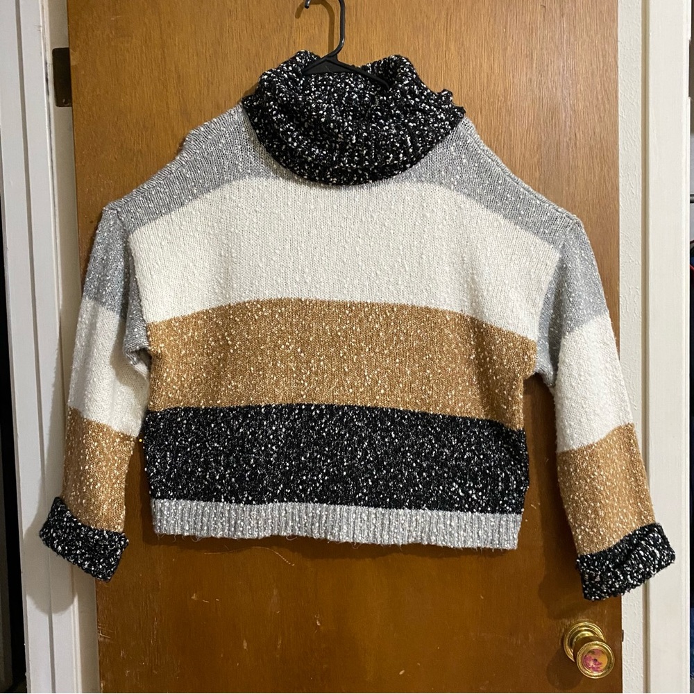 XL multi-colored G.I.L.I striped slouchy turtleneck sweater.